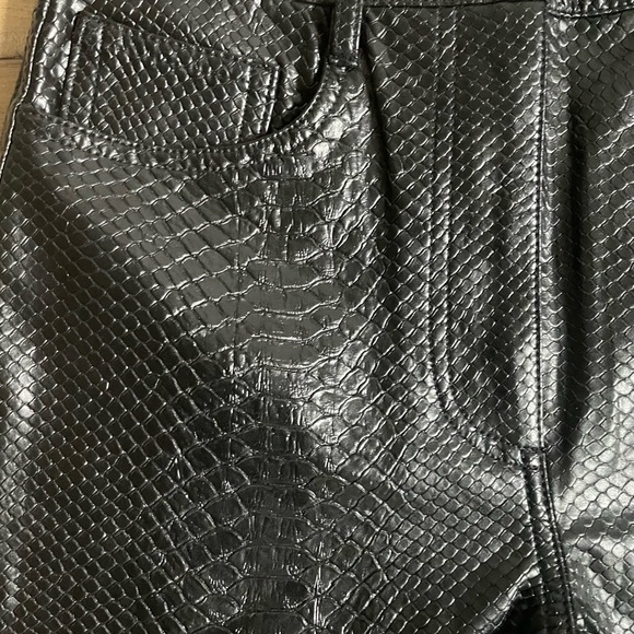 Wilfred Melina Faux Leather Python Snake Print Pants Black Straight Leg Size 2 - Picture 5 of 13